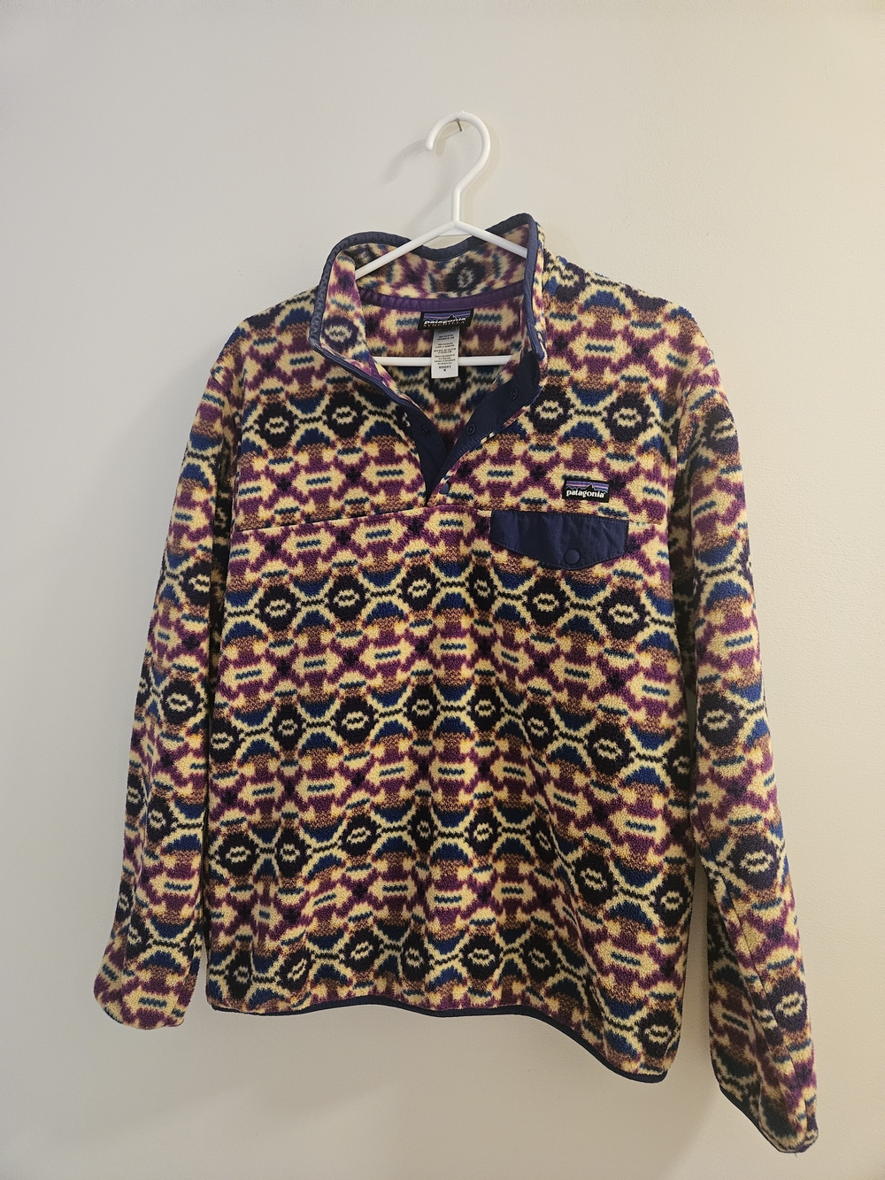 Patagonia Womans Printed Synchilla Fleece Pullover - Navy/Multi